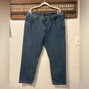 Men's LEE Size 40 x 28 Relaxed Fit Straight Blue Denim Jeans Medium Wash (1342)